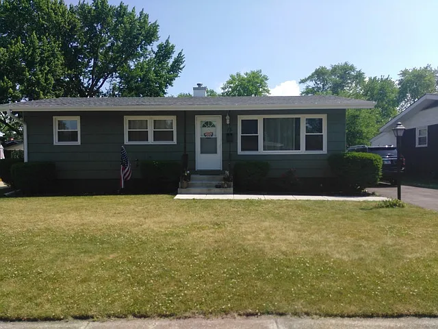 15 Mohawk Dr photo 1