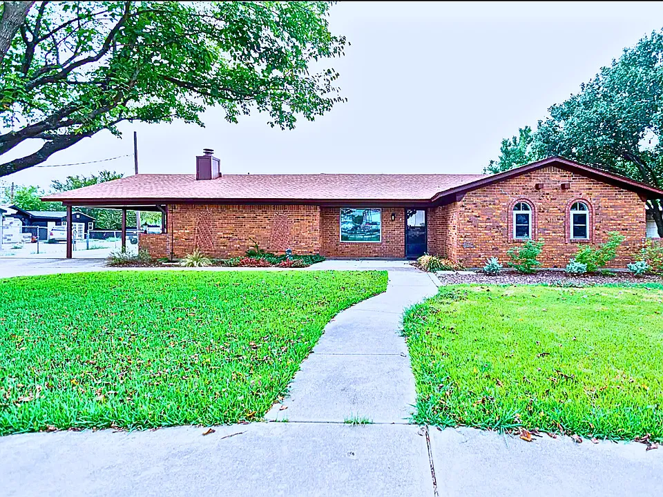 3000 Keller Hicks Rd #1