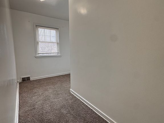 2nd image of 729 Washington Ave #B