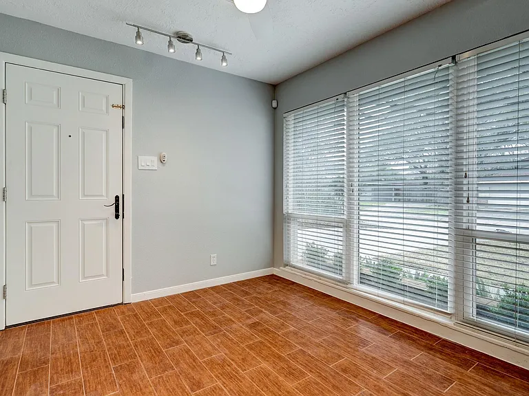 8610 Bevlyn Dr — Photo 5