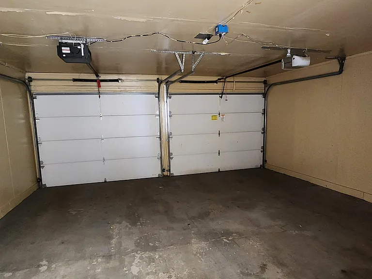 188 Paris Cir — Photo 27