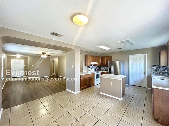 3rd image of 1107 Deerhound Pl