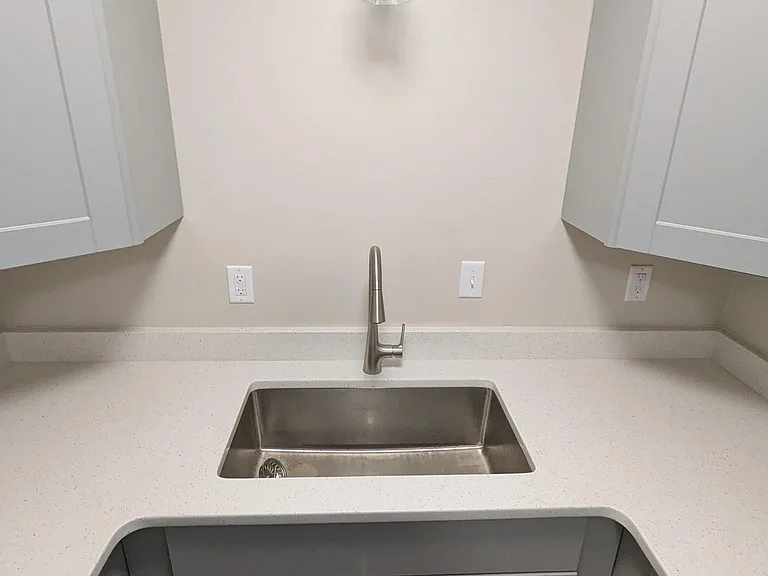 645 Easton Pkwy — Photo 14