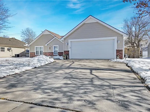 1329 S Pine St, Ottawa, KS 66067
