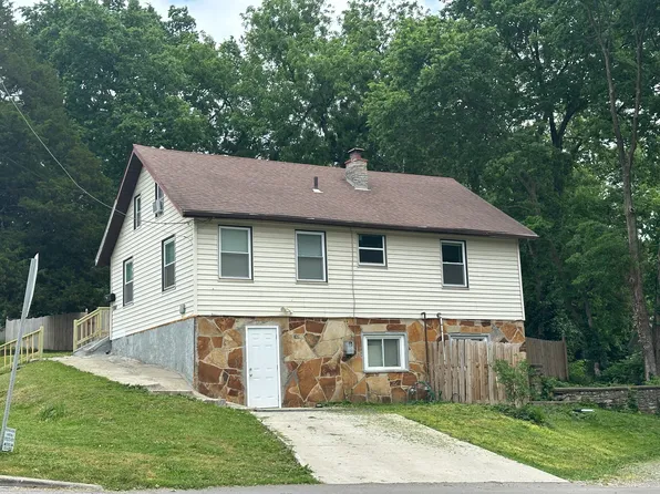 10001 E 23rd St S, Independence, MO 64052