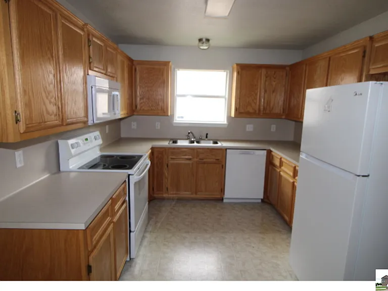 1906 Flagstaff Dr — Photo 27