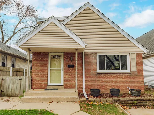 423 South 94th STREET, Milwaukee, WI 53214