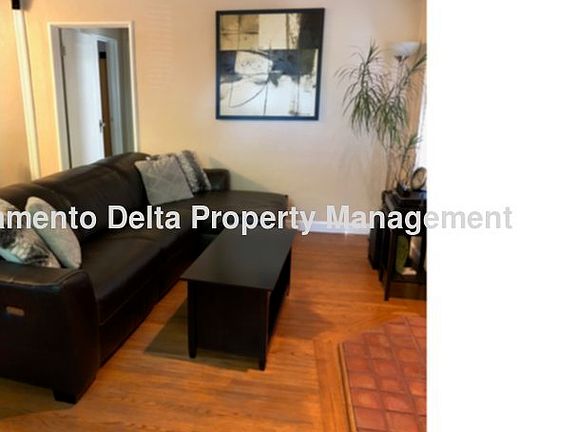 5th image of 2571 Land Park Dr