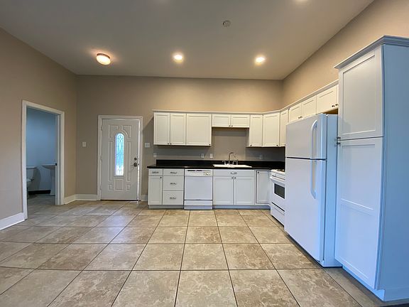 3rd image of 3107 Spurlock Rd Unit 1