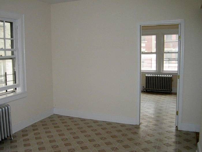 Living room to brm