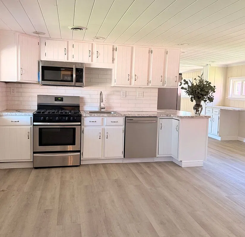2 bed, 1.5 bath, 1310 sqft, $2,150 — Photo 1