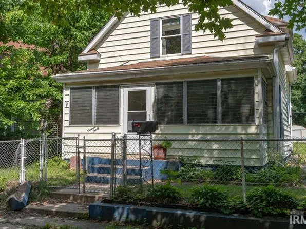 1930 Leer St, South Bend, IN 46613
