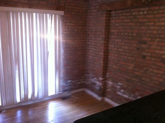 3rd image of 964 E 62nd St #1C
