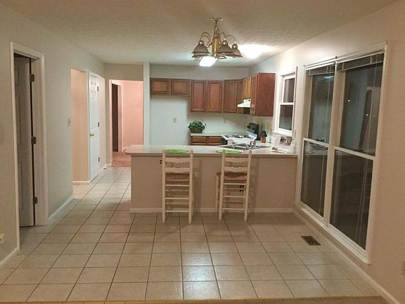 4th image of 1220 Speculator Ct
