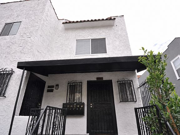2nd image of 1832 Wilcox Ave