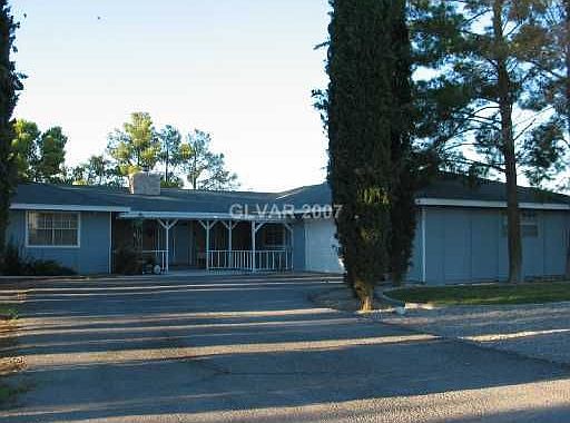 Front of the house ~ circular driveway on the right