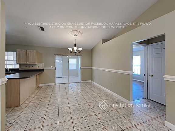 5th image of 5850 Lake Grove Dr