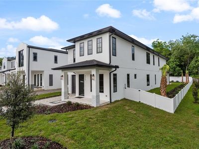 925 Lake Emerald Dr, Orlando, FL, 32806