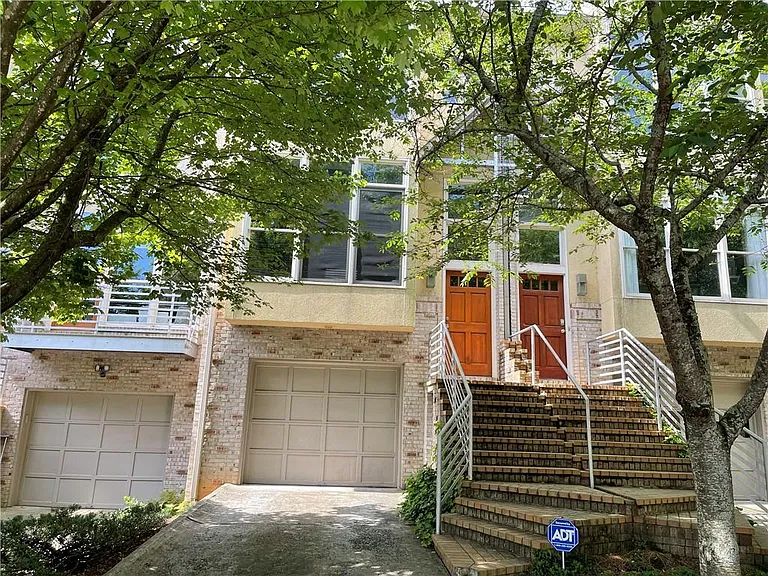 1325 Peachtree Vw NE — Photo 1