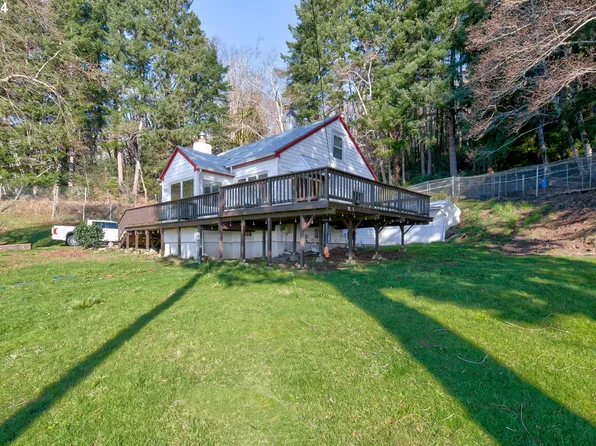 559 State Route 401, Naselle, WA 98638