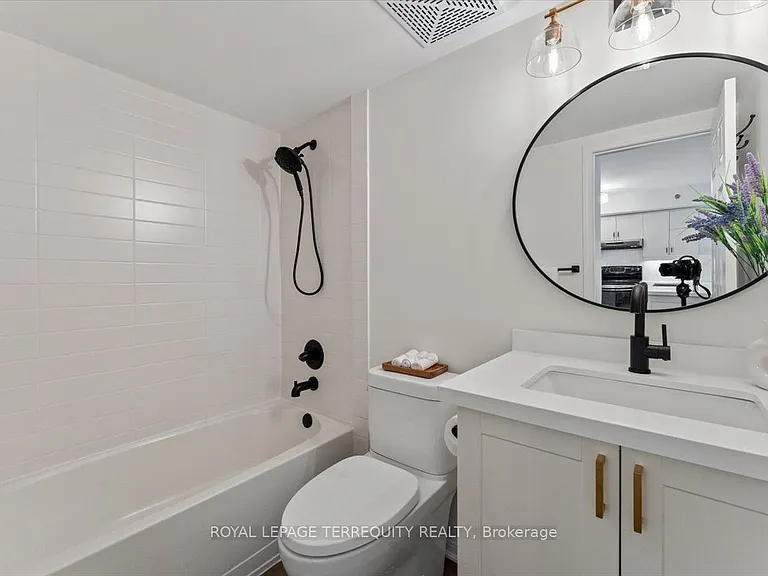 3070 Rotary Way #402 — Photo 16