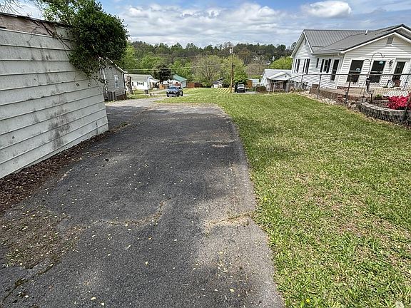 5th image of 2806 Anderson St
