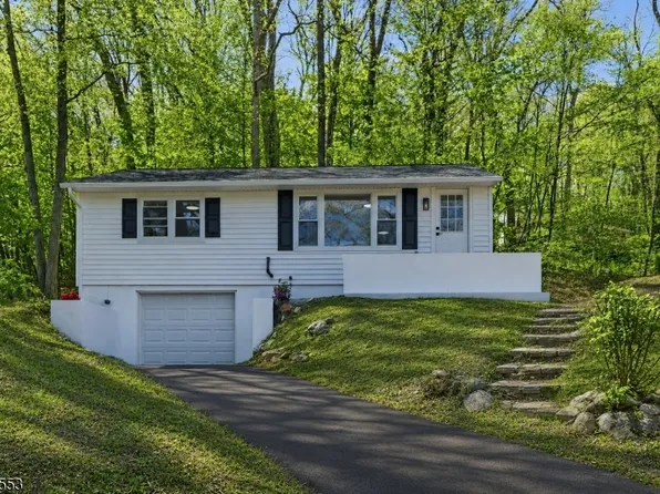 45 W Shawnee Trl, Jefferson Twp., NJ 07885