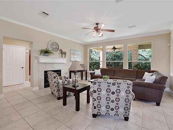 5th image of 2101 Clear Lake Pl