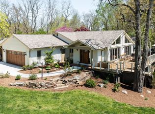 104 S East St, Mahomet, IL 61853