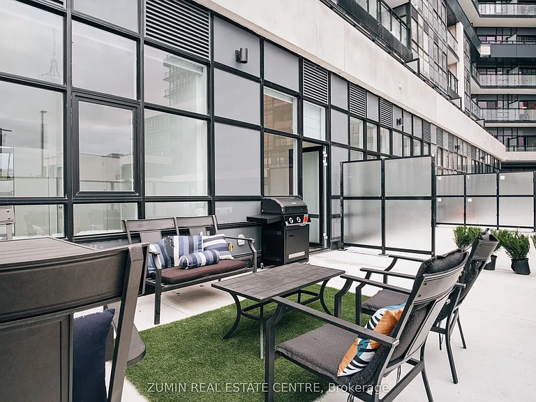 395 Dundas St W #110 — Photo 3