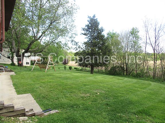 4th image of 3855 W D Ave #2