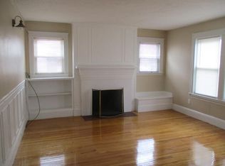 1060 Pleasant St #2, Worcester, MA 01602