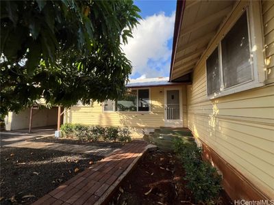 1041 8th Ave APT A, Honolulu, HI, 96816