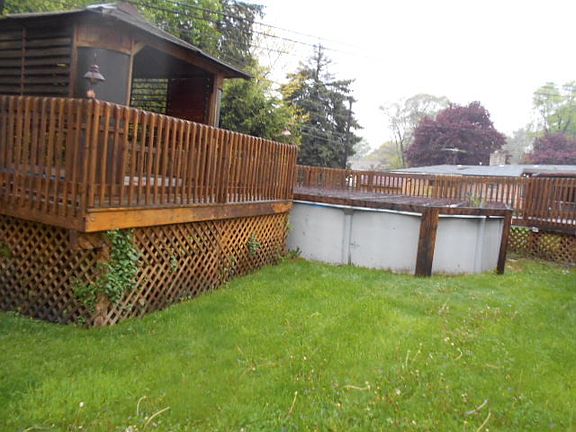 3rd image of 15346 Ellis Ave
