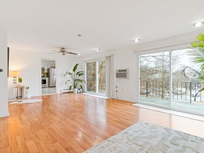 101 Edgelawn Ave APT 11, North Andover, MA, 01845