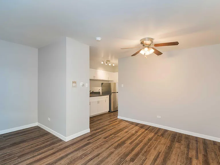Avon North Apartments — Photo 4
