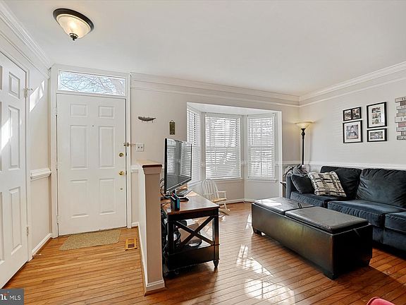 4th image of 1320 Bennett Pl