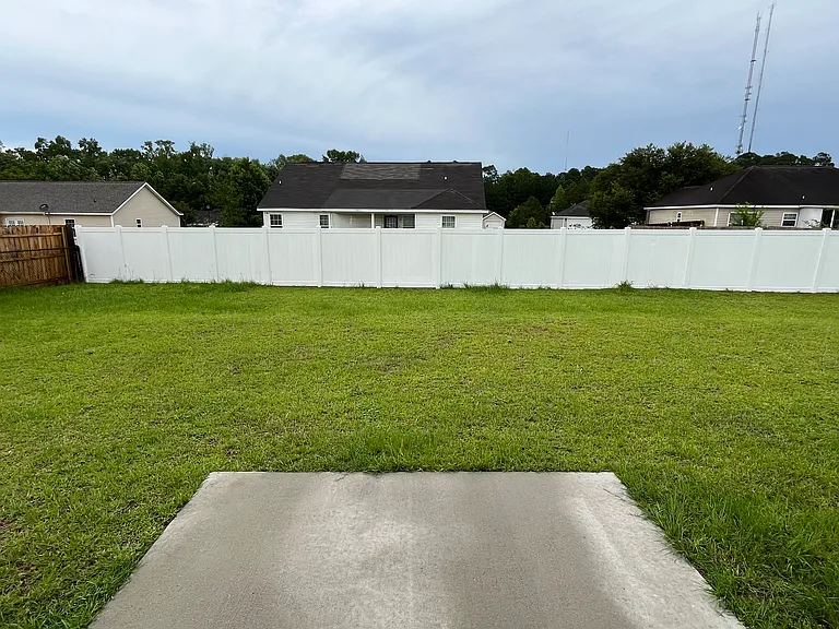 7031 White Pine Ave — Photo 10
