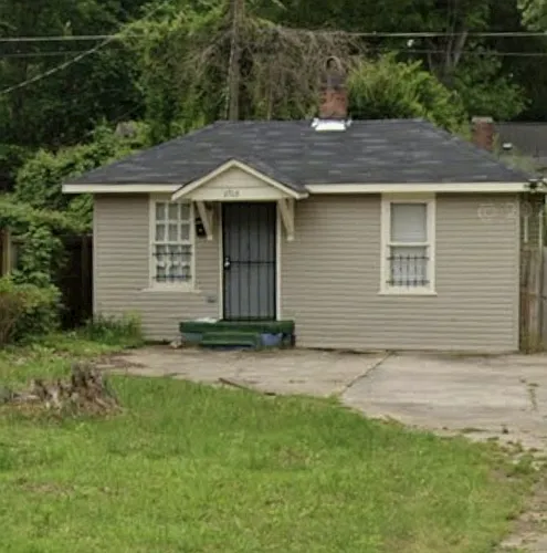 2703 Browning Ave Photo 1