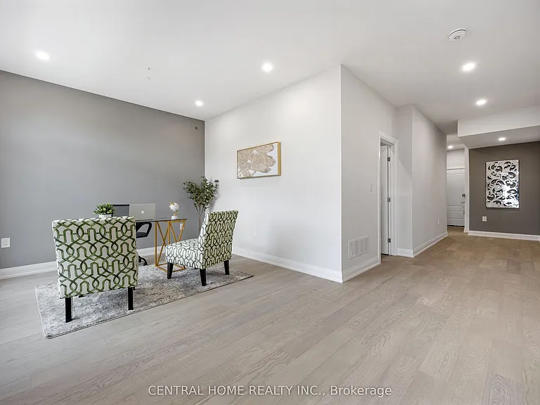 2946 Elgin Mills Rd E — Photo 2