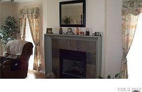 4th image of 121 Lantana Dr