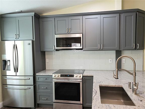 3rd image of 3843 La Costa Ln