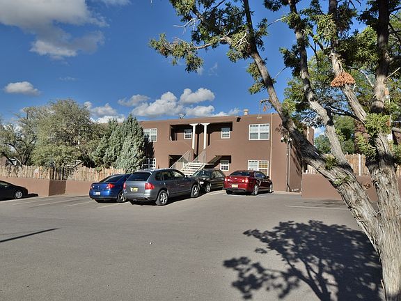 3rd image of 3226 Rufina St