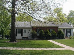 8609 W 83rd St, Overland Park, KS 66204