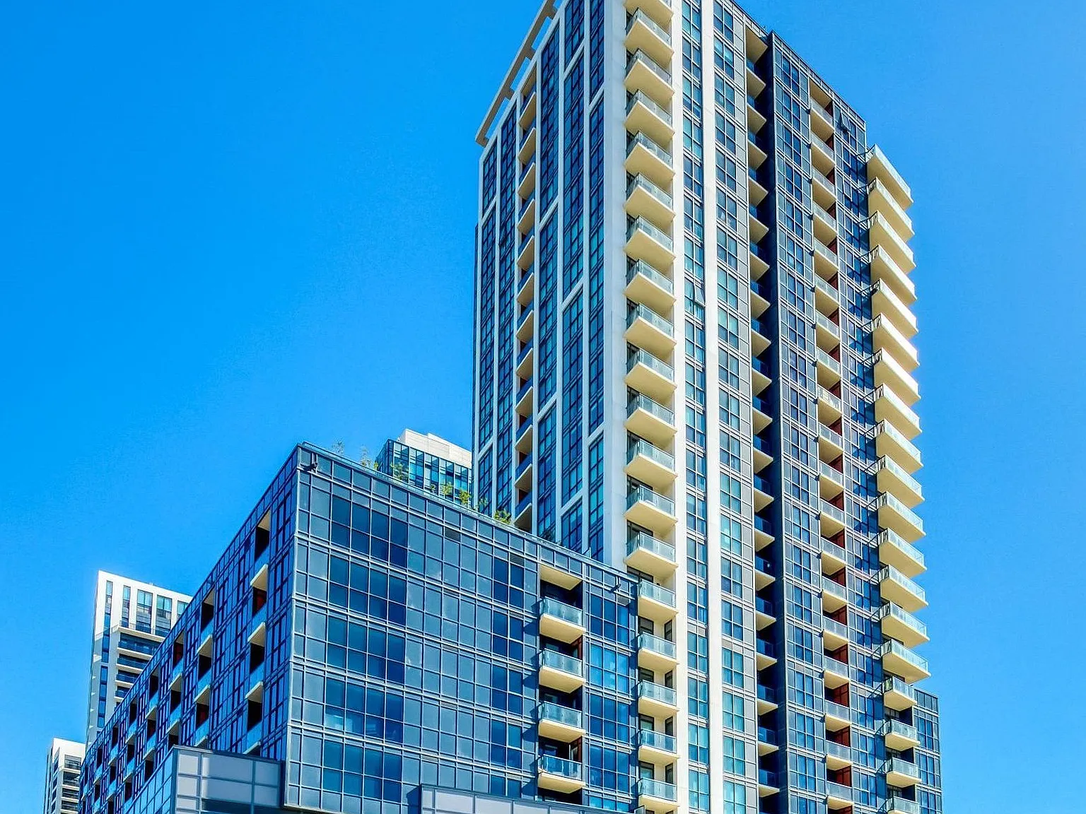 2 bed, $2,800 — Photo 1