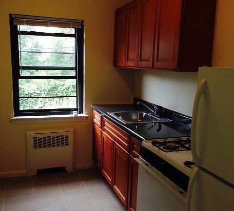typical kitchen layout