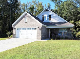 1845 Cannongate Dr, Opelika, AL 36801