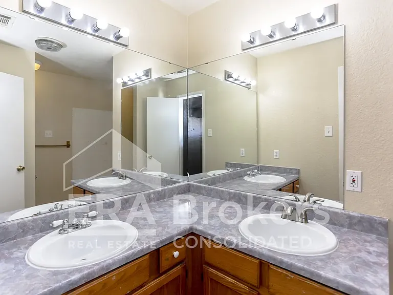 4903 Ridge Cir — Photo 16