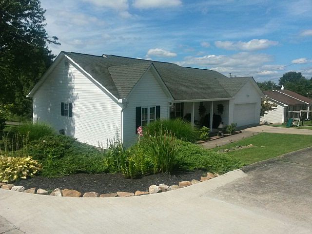1st image of 11 Holley Dr