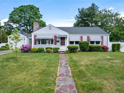 32 Greenfield Ave, Warwick, RI, 02886